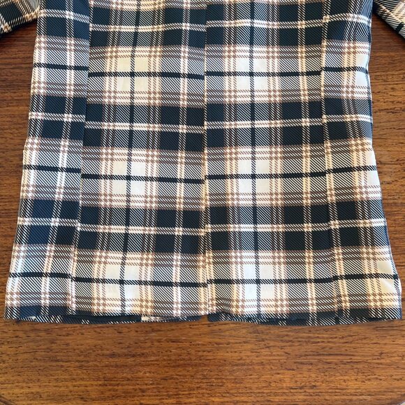 Woman's Plaid Blazer - Picture 7 of 7